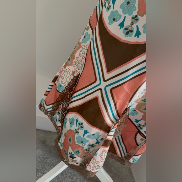 Vintage Y2K Billabong Floral Patterned Skirt with Pink and Teal - Picture 7 of 8